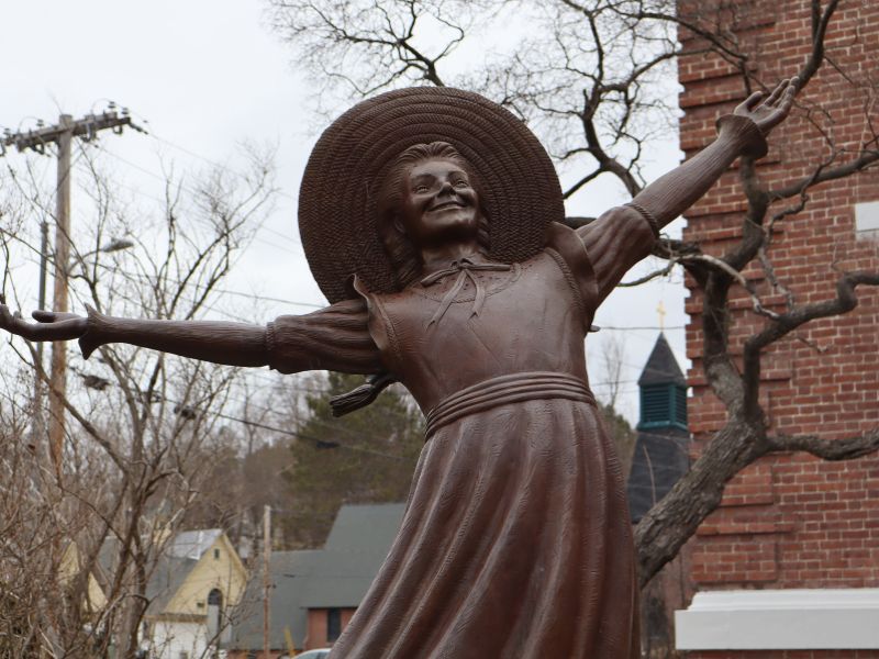 Pollyanna Statue